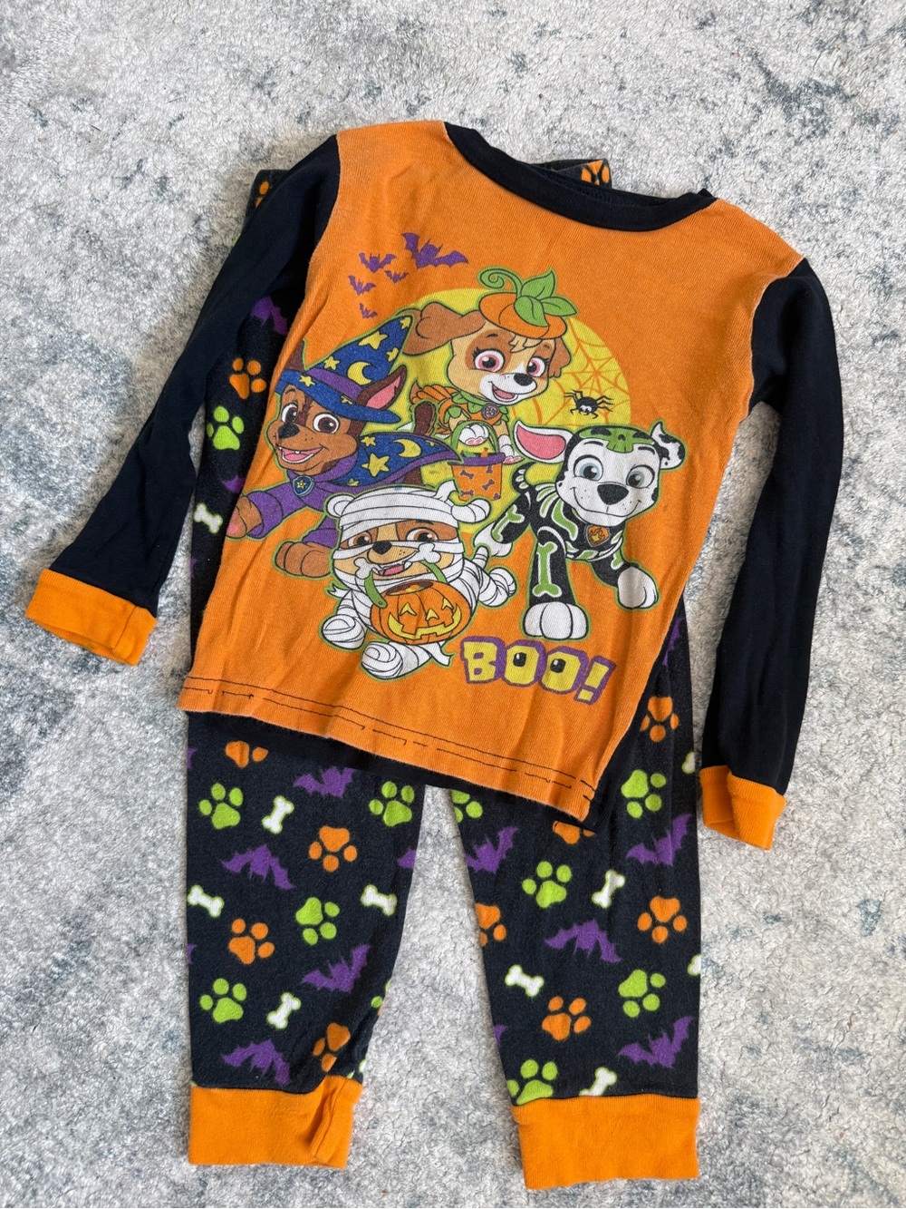Paw Patrol Kids Halloween PJs - glow in the dark!